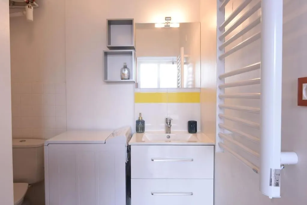 Studio Avec Piscine, Vue Lac Et Montagne Apartment Aix-les-Bains 0*,  France
